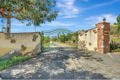 30136 Rolling Hills Drive, Valley Center, CA 92082 - Photo 2