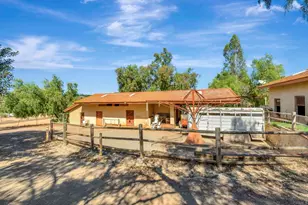 30136 Rolling Hills Dr, Valley Center, CA 92082 - Photo 24