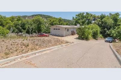 3135 E Valley Parkway, Escondido, CA 92027 - Photo 50