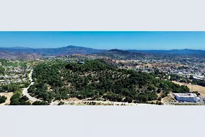 3135 E Valley Parkway, Escondido, CA 92027 - Photo 10