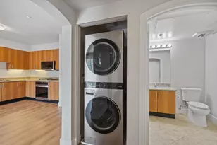 550 Park Blvd, San Diego, CA 92101 - Photo 10