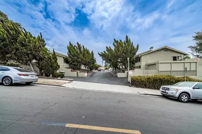 1045 51 Meadowlake Drive, Vista, CA 92084 - Photo 4