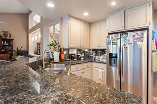 633 Cantara Ln, Vista, CA 92081 - Photo 14