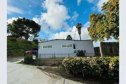 211 Civic Center Drive, Vista, CA 92084 - Photo 6