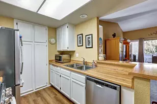 1091 Shadowridge Dr, Vista, CA 92081 - Photo 12