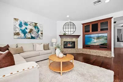 6777 Lonicera, Carlsbad, CA 92011 - Photo 16