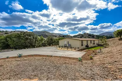 28720 N Twin Oaks Valley Road, Bonsall, CA 92003 - Photo 6