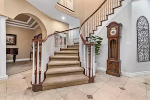 2270 Summit Dr, Escondido, CA 92025 - Photo 10