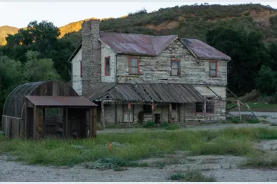 25933 Sand Canyon Road, Santa Clarita, CA 91387 - Photo 20