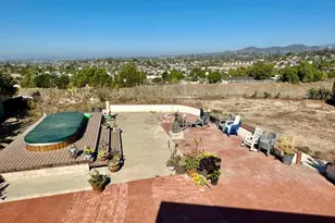 880 Crestview Rd, Vista, CA 92081 - Photo 40
