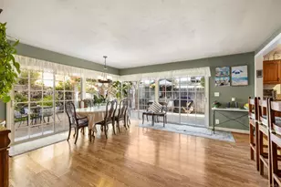 2748 Mansfield Dr, Burbank, CA 91504 - Photo 14