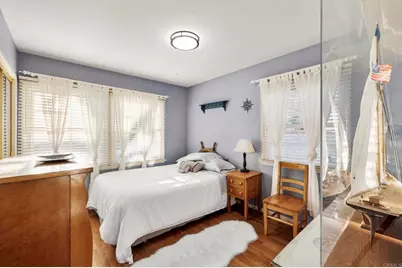 2748 Mansfield Drive, Burbank, CA 91504 - Photo 30