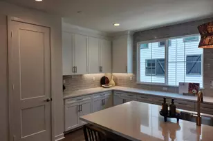 2555 Elderberry Ln, Carlsbad, CA 92008 - Photo 6