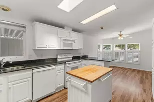 8975 Lawrence Welk Dr, Escondido, CA 92026 - Photo 10