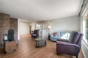 2125 Valley Rd, Oceanside, CA 92056 - Photo 20