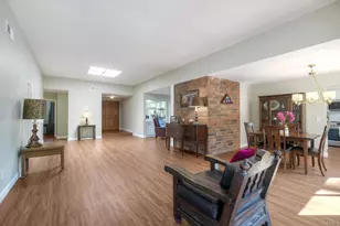 2125 Valley Rd, Oceanside, CA 92056 - Photo 12