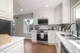 2125 Valley Rd, Oceanside, CA 92056 - Photo 16