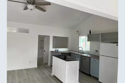 697 Ocean View Avenue, Encinitas, CA 92024 - Photo 36