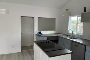 697 Ocean View Ave, Encinitas, CA 92024 - Photo 40