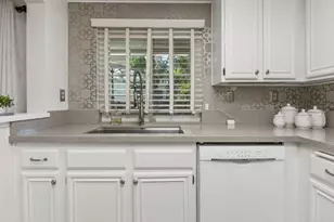 1050 La Tortuga Dr, Vista, CA 92081 - Photo 6