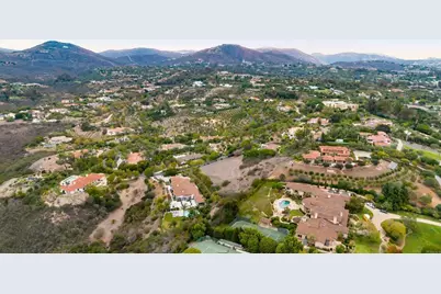 18174 Via Ascenso, Rancho Santa Fe, CA 92067 - Photo 8
