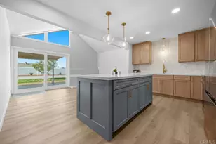 10296 Baroness Ave, San Diego, CA 92126 - Photo 8