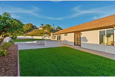 2002 Ladera Court, Carlsbad, CA 92009 - Photo 26