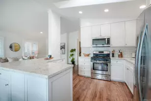 6494 Friendly Pl, Carlsbad, CA 92011 - Photo 6