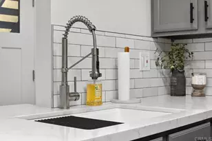 432 Edgehill Ln, Oceanside, CA 92054 - Photo 8