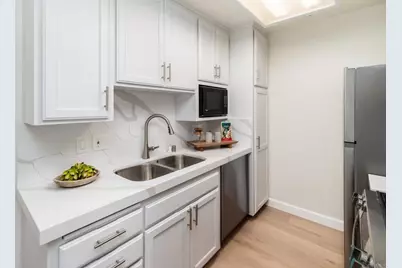 3991 Crown Point Drive #P13, San Diego, CA 92109 - Photo 12