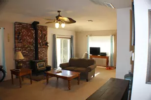 23950 Jacaranda Dr, Tehachapi, CA 93561 - Photo 12