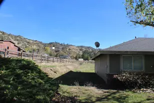 23950 Jacaranda Dr, Tehachapi, CA 93561 - Photo 4