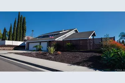 7310 Esfera Street, Carlsbad, CA 92009 - Photo 2