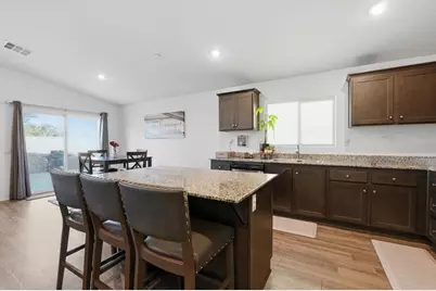 1262 Allegiance Avenue, Hemet, CA 92543 - Photo 6