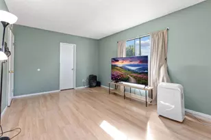 475 N Midway Dr, Escondido, CA 92027 - Photo 12