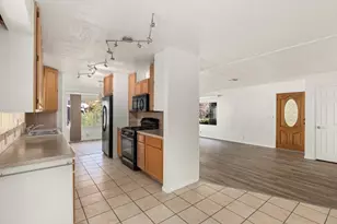 718 Sycamore Ave, Vista, CA 92083 - Photo 8