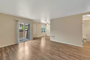 3454 Castle Glen Dr, San Diego, CA 92123 - Photo 8