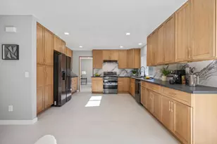 2755 Victoria Ave, Carlsbad, CA 92010 - Photo 16