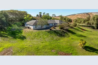 1420 Wilshire Rd, Fallbrook, CA 92028 - Photo 2