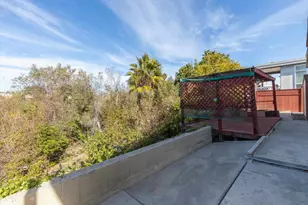 2130 Sunset Dr, Vista, CA 92081 - Photo 6