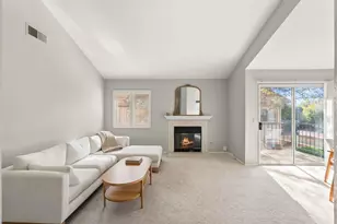 11325 Avenida De Los Lobos, San Diego, CA 92127 - Photo 6