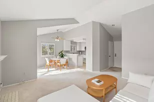 11325 Avenida De Los Lobos, San Diego, CA 92127 - Photo 8