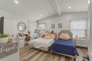 200 S Emerald Dr, Vista, CA 92081 - Photo 14