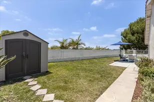 7911 Terraza Disoma, Carlsbad, CA 92009 - Photo 22