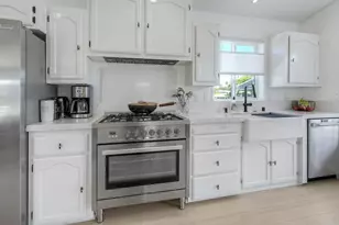 6503 Friendly Pl, Carlsbad, CA 92011 - Photo 14