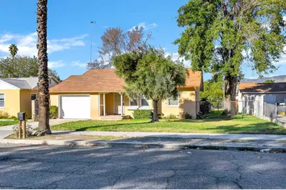 1124 E Campus Way, Hemet, CA 92543 - Photo 2