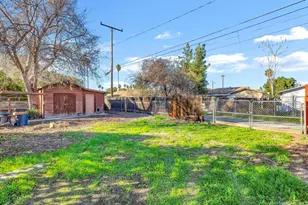 1124 E Campus Way, Hemet, CA 92543 - Photo 20