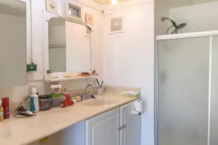 1010 E Bobier Dr, Vista, CA 92084 - Photo 12