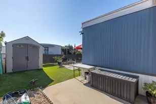 1010 E Bobier Dr, Vista, CA 92084 - Photo 20