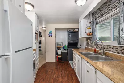 1010 E Bobier Drive #44, Vista, CA 92084 - Photo 10